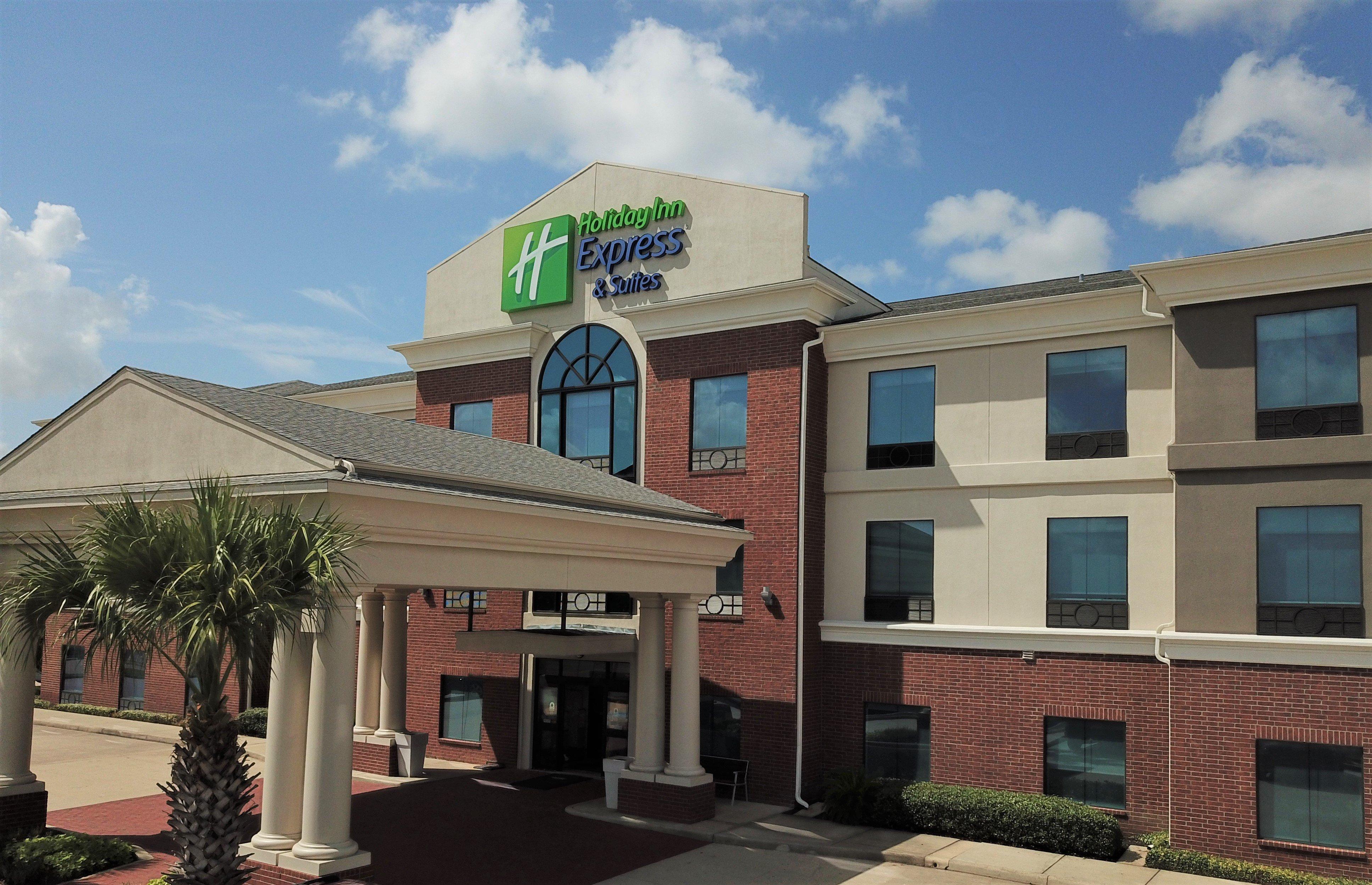 Holiday Inn Express Hotel & Suites Hearne, An Ihg Hotel Exterior photo